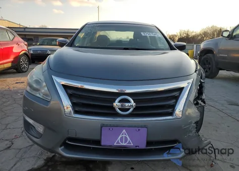 2015 Nissan Altima 2.5 from USA, damaged, VIN 1N4AL3AP9FN923636